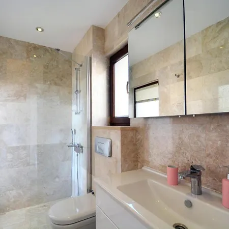 Sleeps 10 Pool Air Con Wifi Villa *